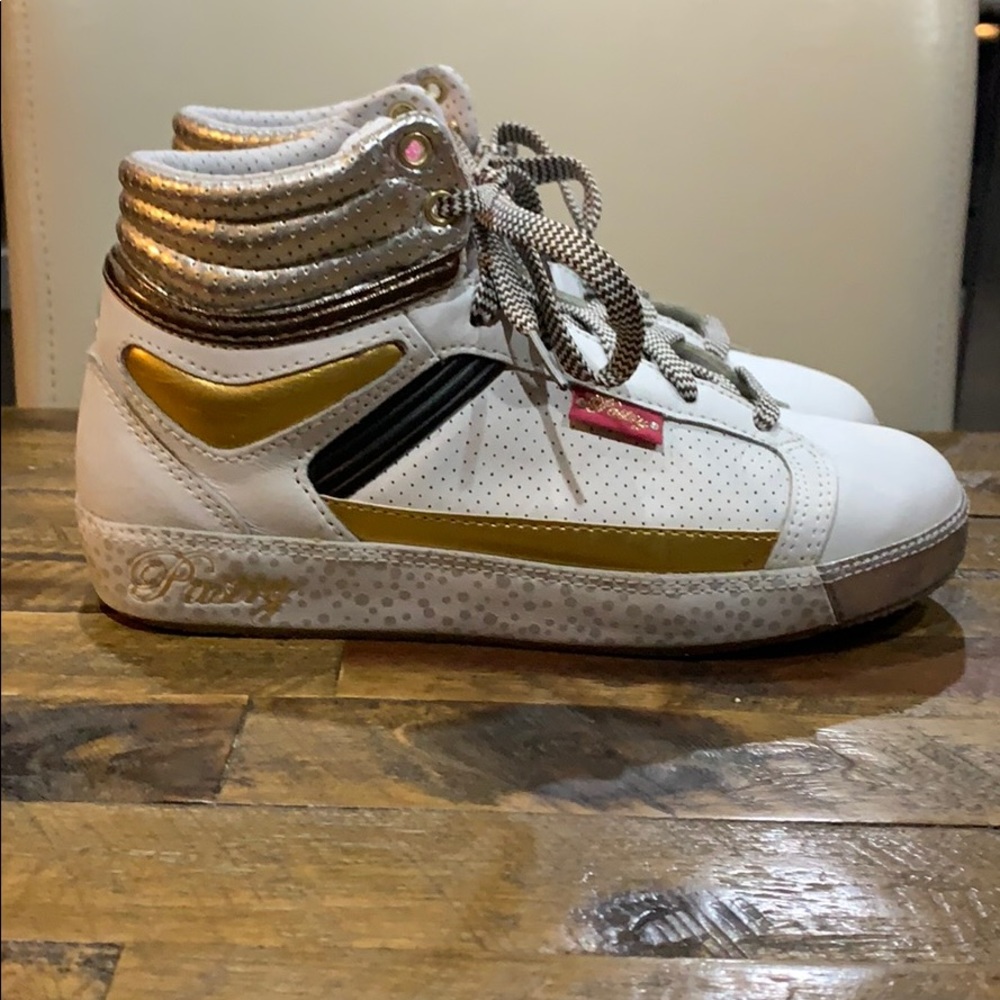 Women’s Pastry hi top sneakers size 6